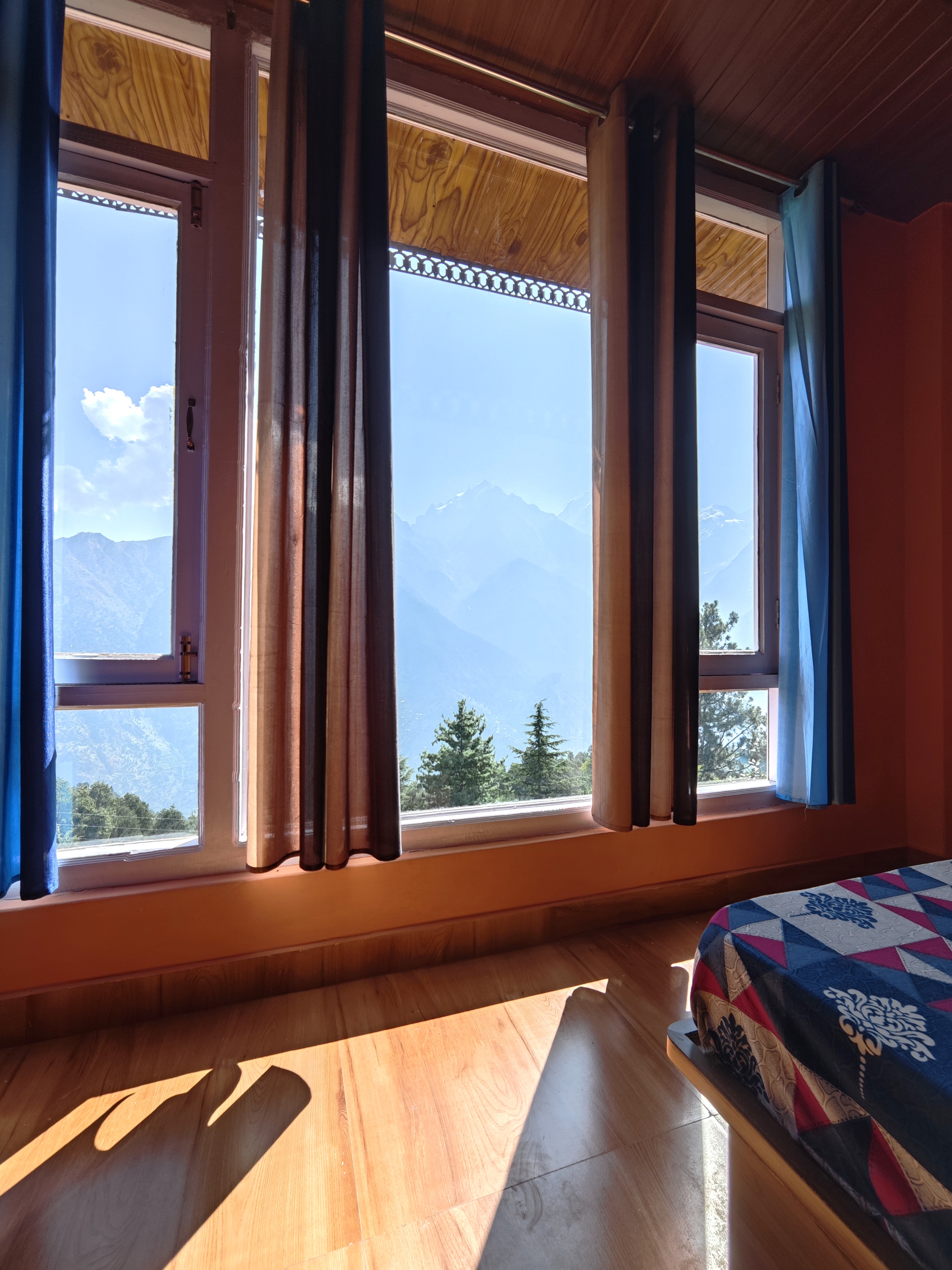 Mountain View Room