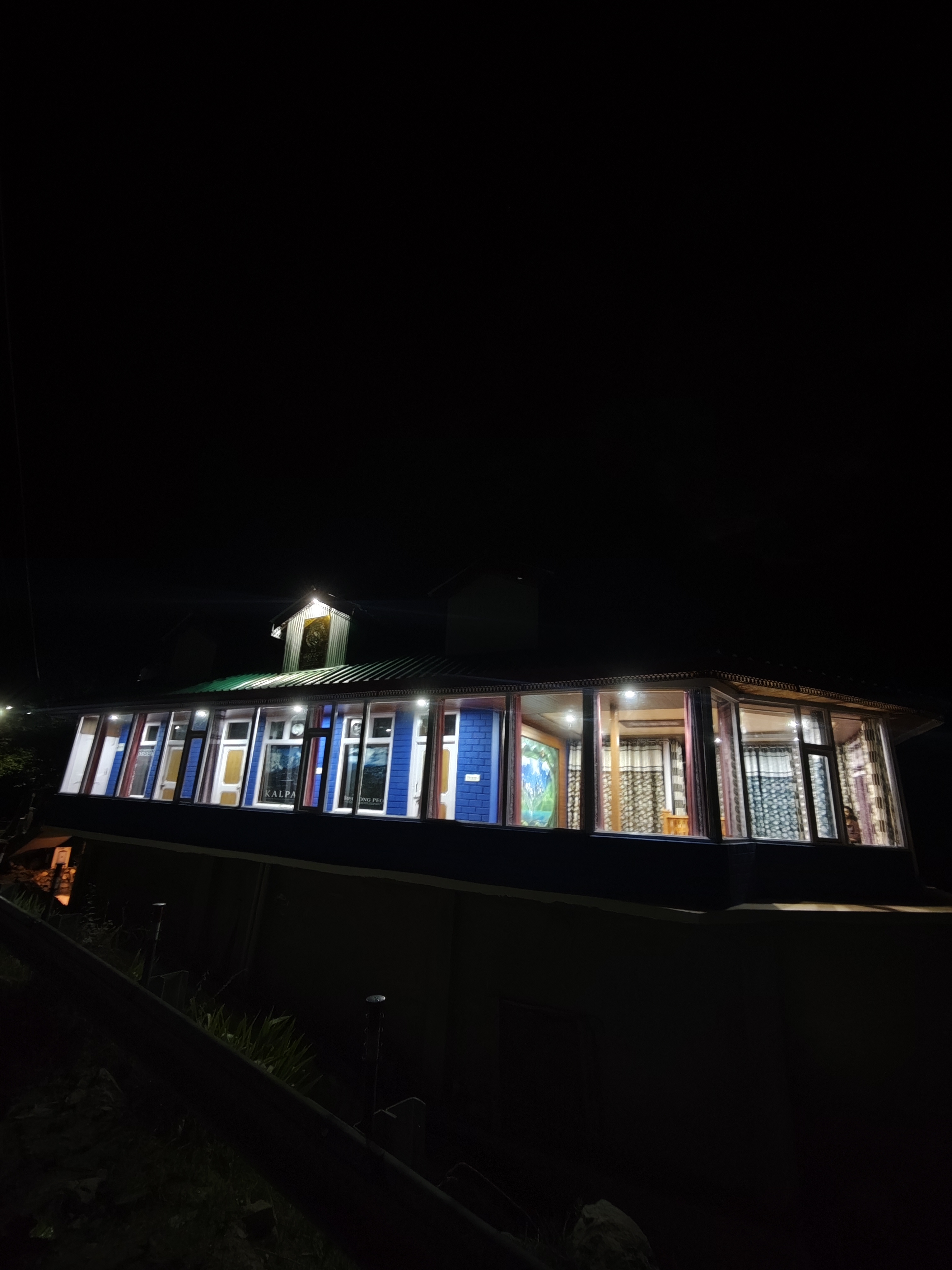 hotels in kalpa